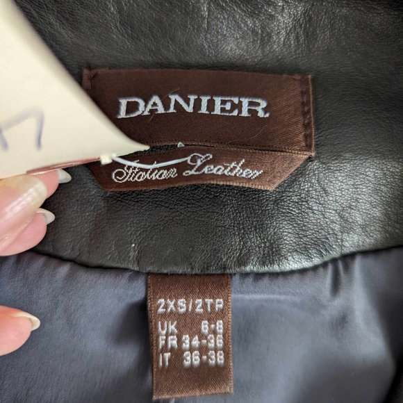 Vintage Leather Jacket in Brown - Picture 3 of 5